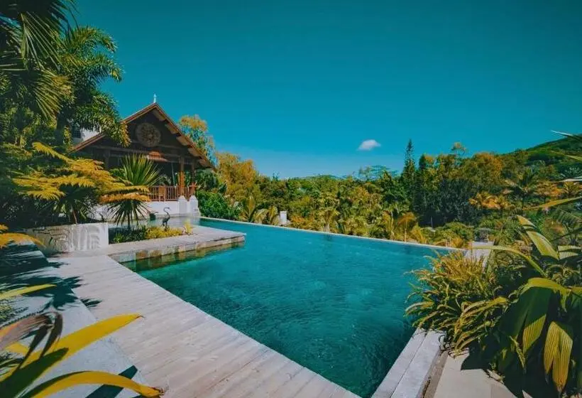 تختخواب و صبحانه Chamarel Mountain Chalets