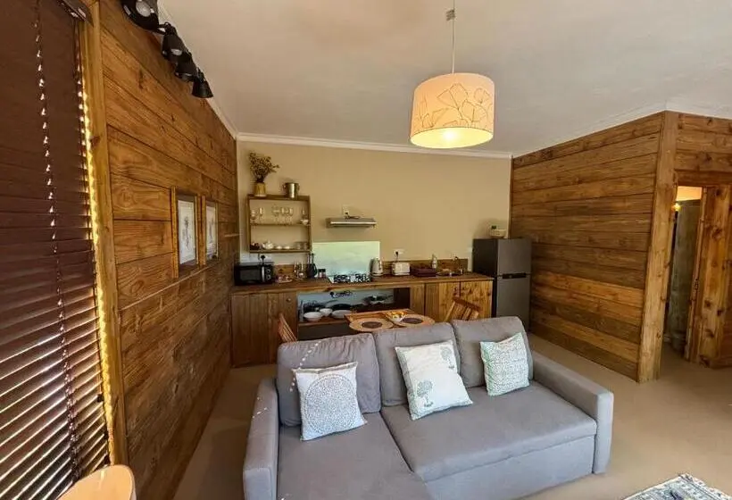 تختخواب و صبحانه Chamarel Mountain Chalets