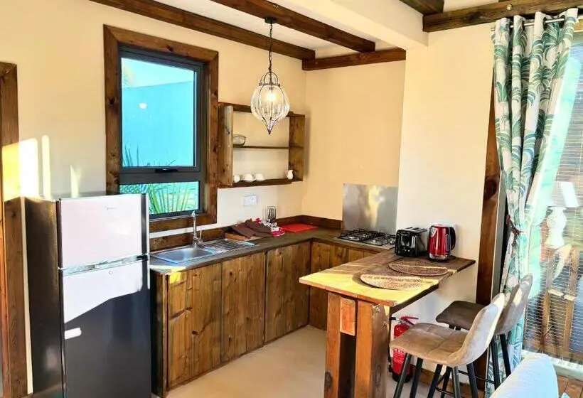 تختخواب و صبحانه Chamarel Mountain Chalets