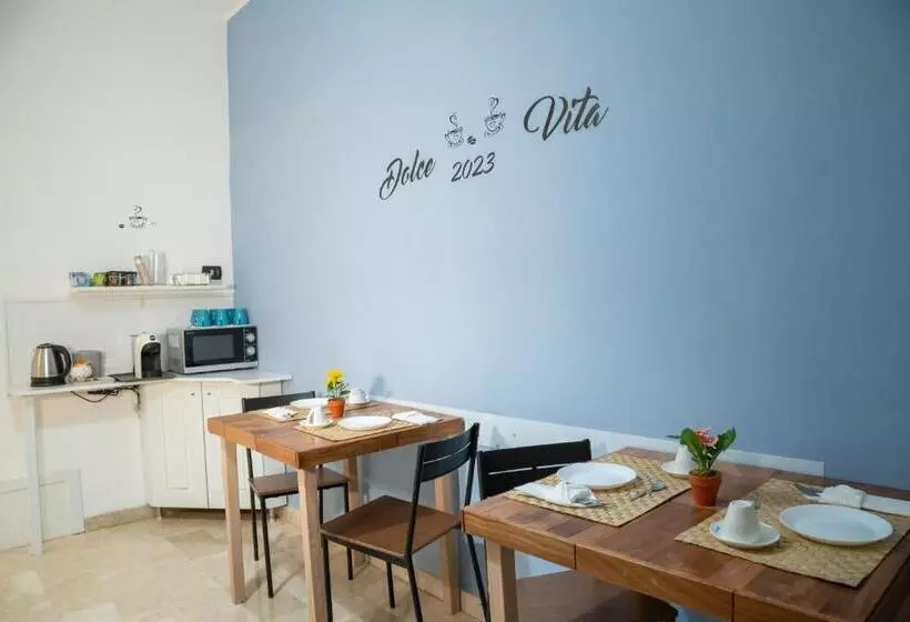 تختخواب و صبحانه Dolce Vita