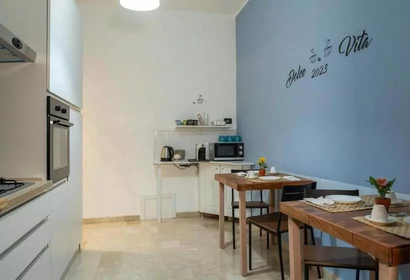 تختخواب و صبحانه Dolce Vita