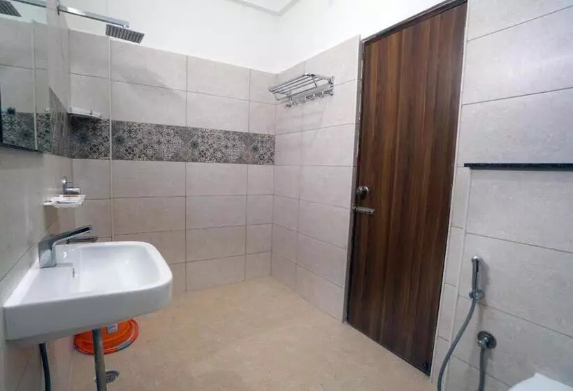 Hotelli Kcg Residency