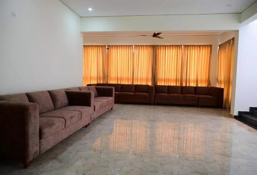 Hotelli Kcg Residency