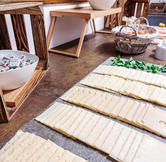 膳宿费 Der Gamsjäger