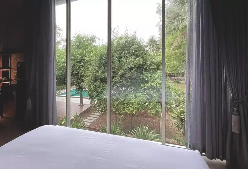 Lomakeskus Santi Beach Retreat