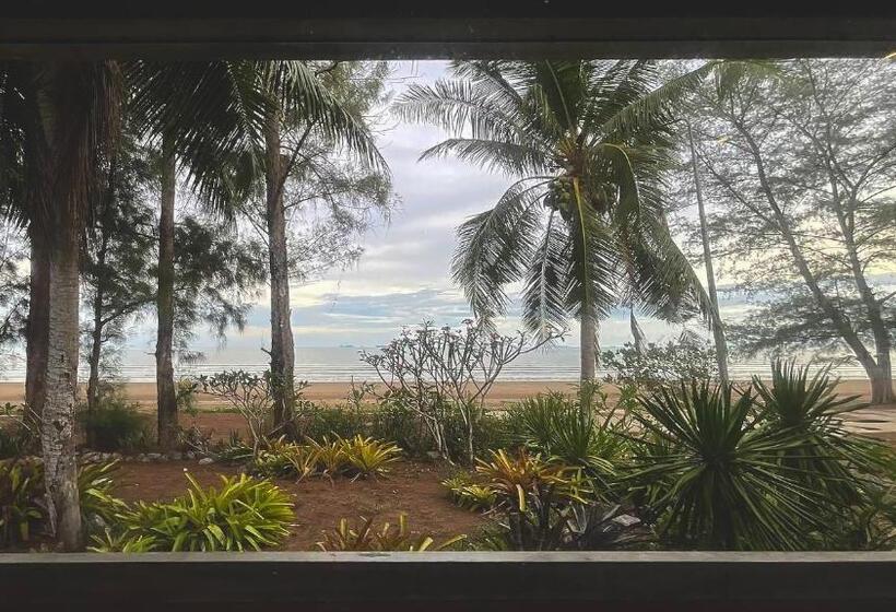 Resort Santi Beach Retreat