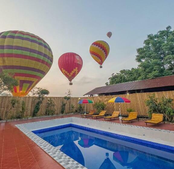 فندق صغير Vang Vieng Chill House