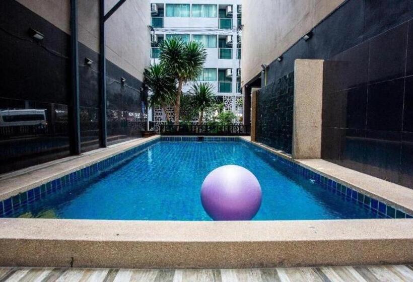 Отель Grande Classic Pattaya