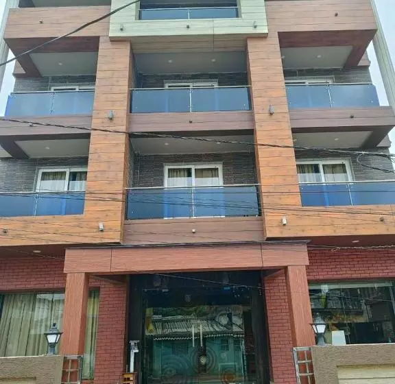 Kuber Palace ! Puri Near Sea Beach And Temple Fully Air Conditioned Hotel With Lift And Parking Faci