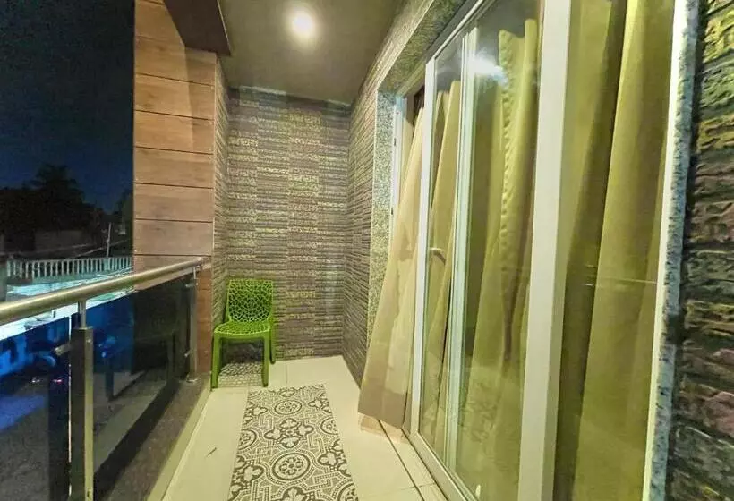 Kuber Palace ! Puri Near Sea Beach And Temple Fully Air Conditioned Hotel With Lift And Parking Faci