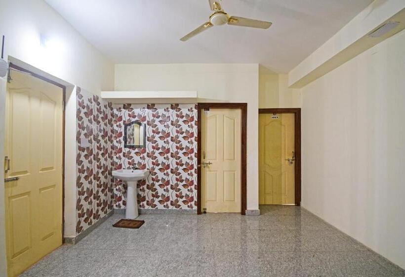 Hotel O Sr Residency