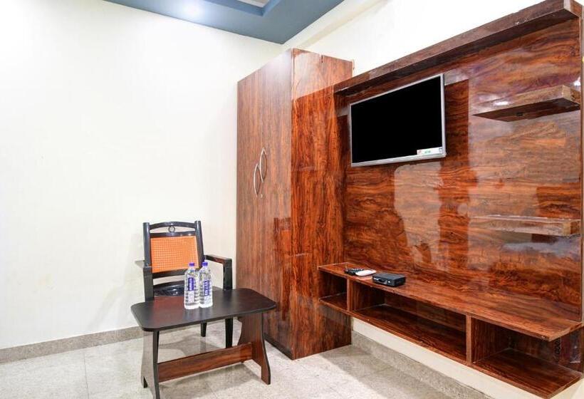 Hotel O Sr Residency