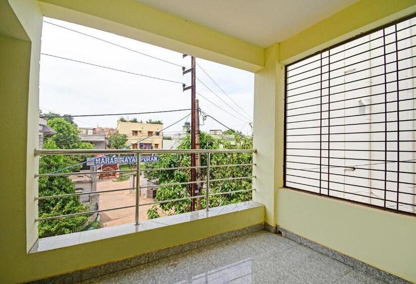 Hotel O Sr Residency