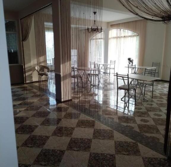 پانسیون Astra