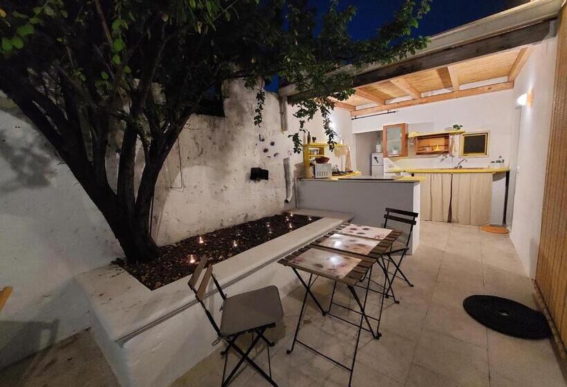 פנסיון Nunnu Pati Apartment