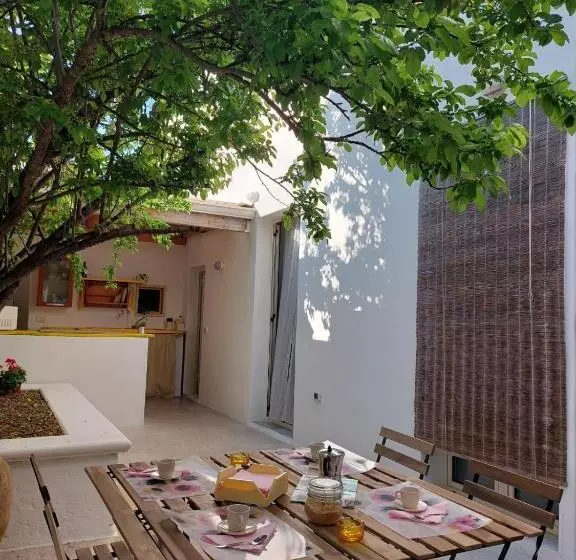 ペンション Nunnu Pati Apartment