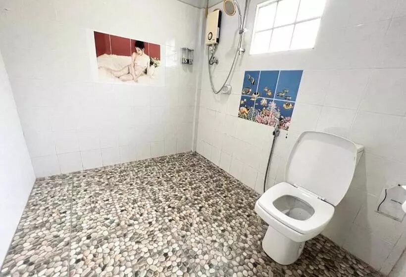 リゾートホテル พิณทอง รีสอร์ท