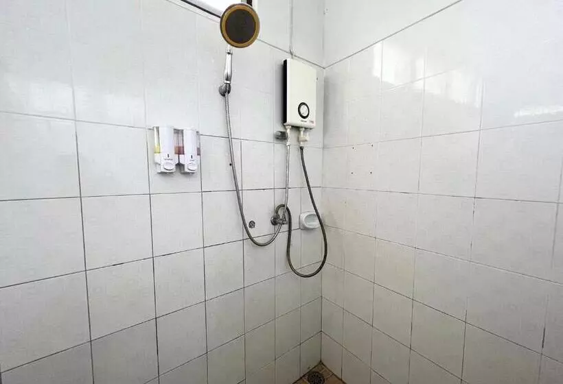 リゾートホテル พิณทอง รีสอร์ท