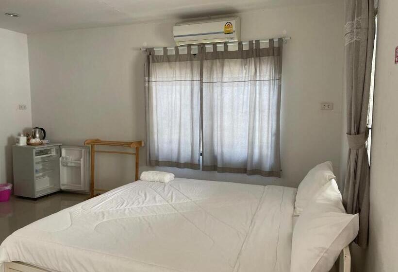 渡假胜地  บ้านระการีสอร์ต