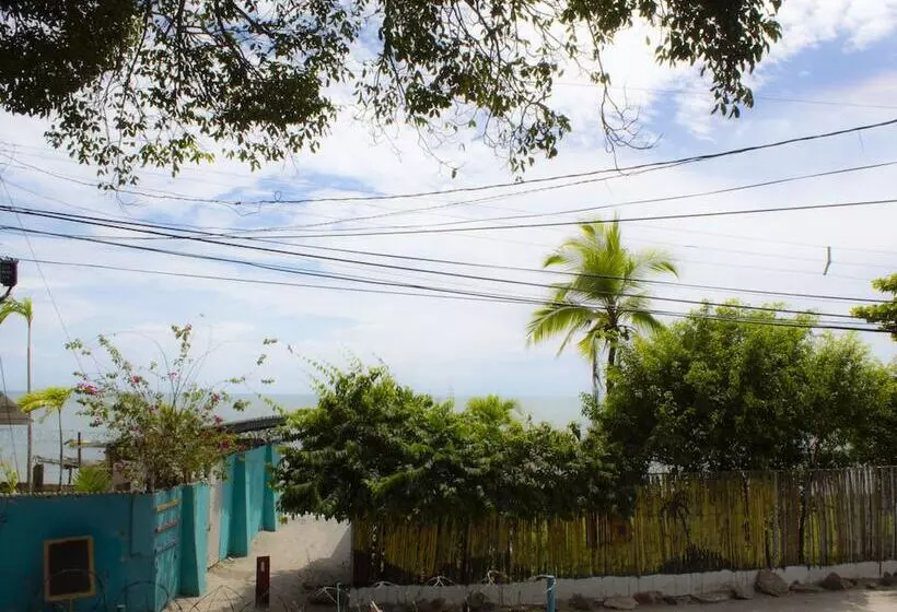 Retkeilymaja Hostal Corotu