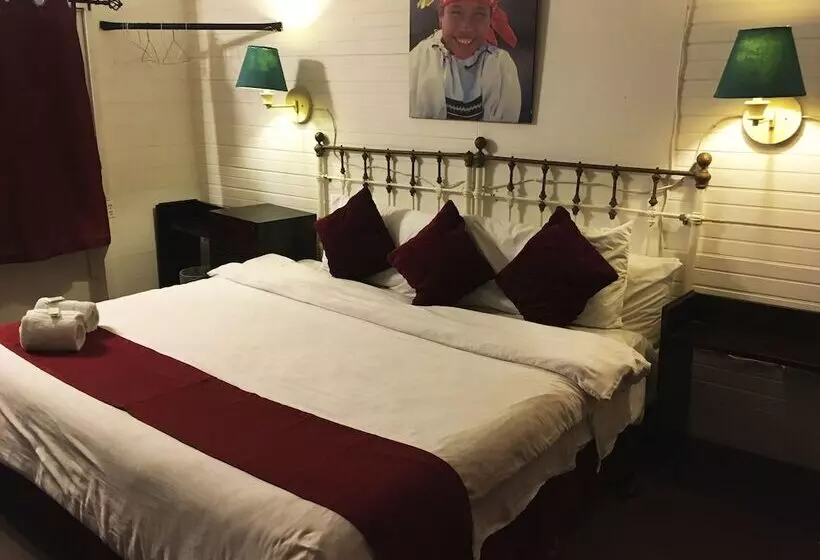 Retkeilymaja Hostal Corotu