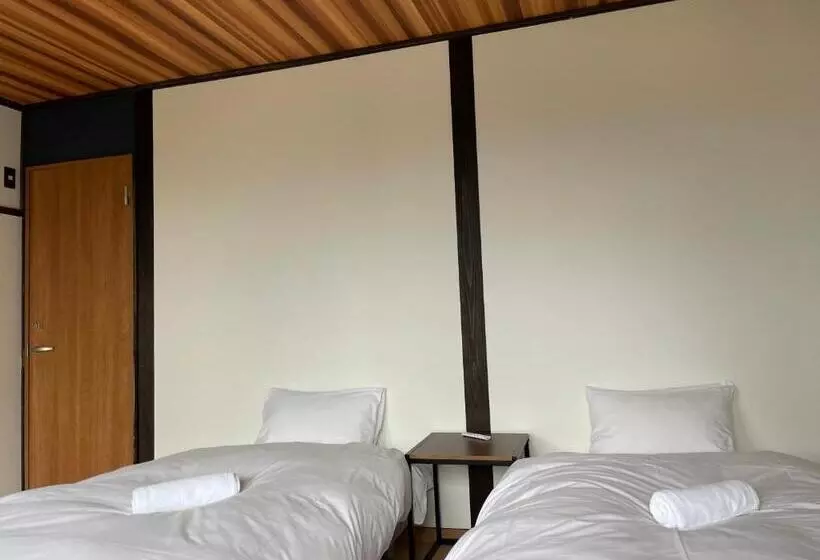 Aamiaismajoitus (B&B) Japow House 2 On Main Street