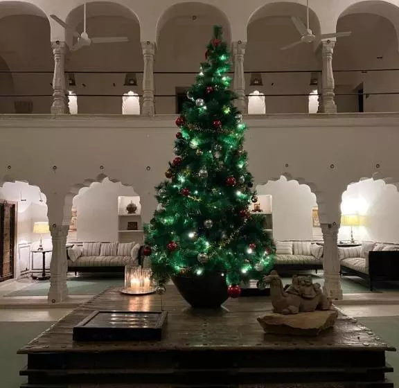 ホテル Deeppura Garh