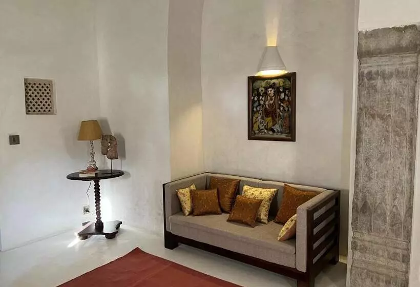 ホテル Deeppura Garh