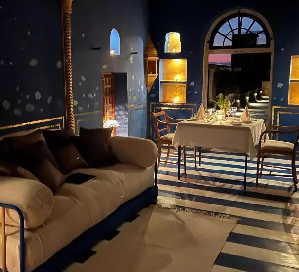 ホテル Deeppura Garh