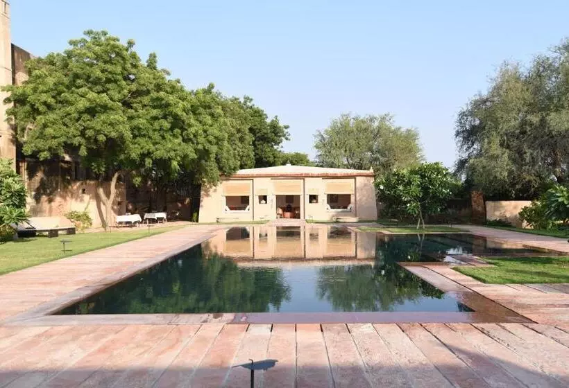 ホテル Deeppura Garh