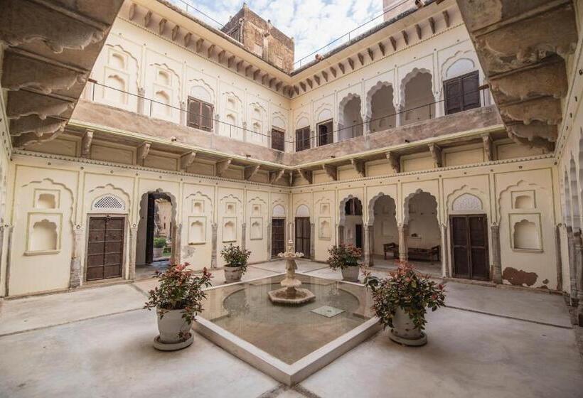 Отель Deeppura Garh