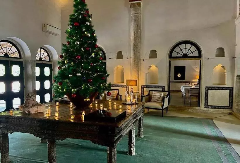 ホテル Deeppura Garh