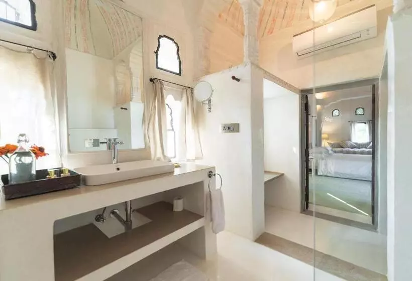 ホテル Deeppura Garh