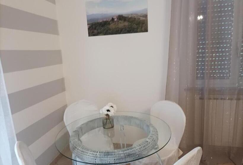 بنسيون La Sosta In Lunigiana