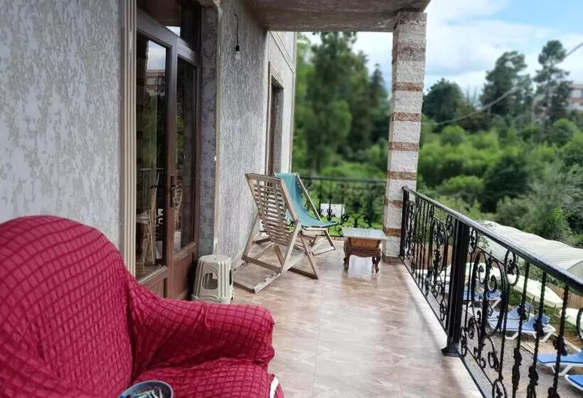 پانسیون Vila Chakvi