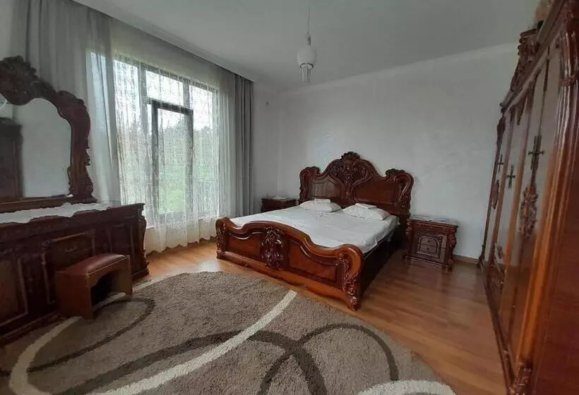 پانسیون Vila Chakvi