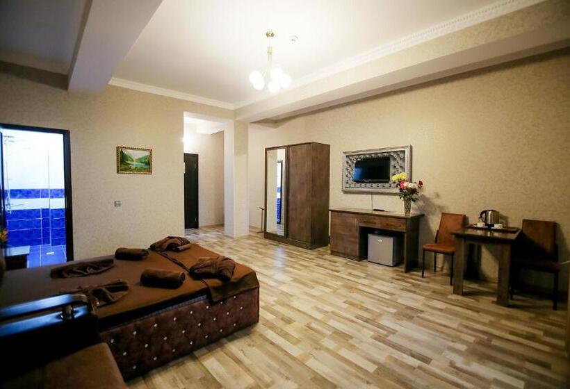 استراحتگاه Nur Naftalan