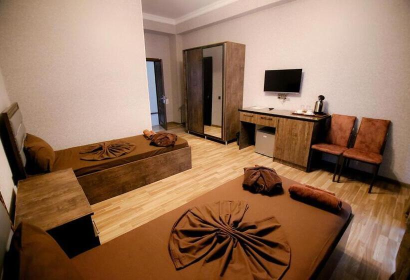 استراحتگاه Nur Naftalan