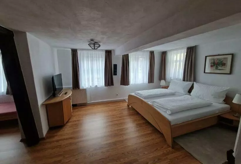 Retkeilymaja Gasthof Zum Stern