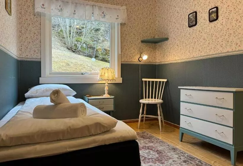ユースホステル Svingen Guesthouse Panoramic Fjord Views In Flåm