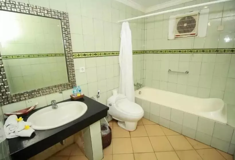 ホテル Attara Heritage Senggigi