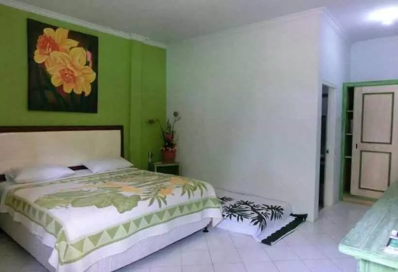 ホテル Attara Heritage Senggigi