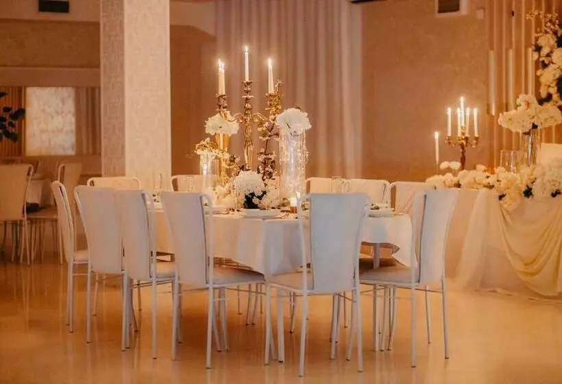 هتل Svadbeni Salon I Prenoćište Milanović