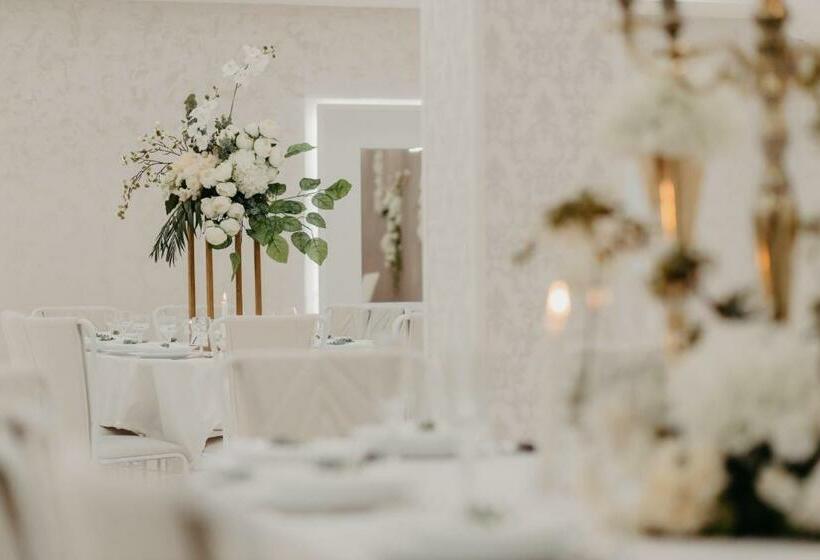 هتل Svadbeni Salon I Prenoćište Milanović