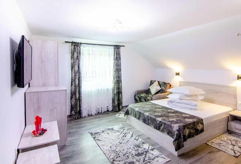 بنسيون Casa Cornelius