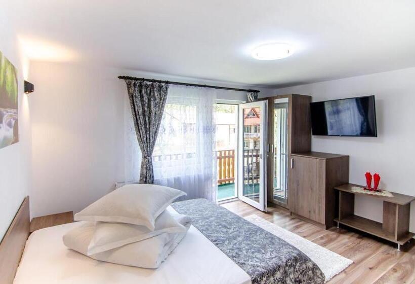 بنسيون Casa Cornelius