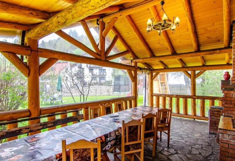 بنسيون Casa Cornelius