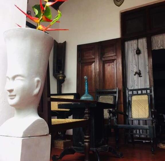 פנסיון Museum Villa 09