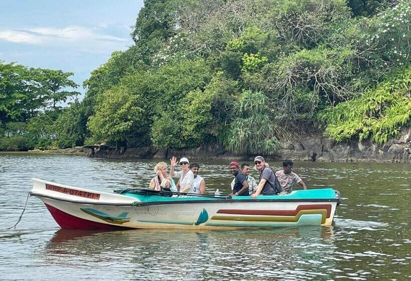 פנסיון Museum Villa 09