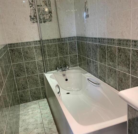 تختخواب و صبحانه The Cottage Inn